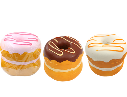 Café de N croissant doughnut squishy from Volume 646, released in July 2017; available in caramel vanilla, strawberry, and chocolate custard flavors, each in original licensed packaging; soft, slow-rising texture.